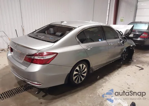 2017 Honda Accord Hybrid Touring z USA, uszkodzony, nr VIN JHMCR6F79HC025479